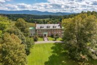 Picture of the front of The Inn at Forest Oaks