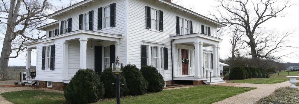Photo of Winterham Plantation from the outside.