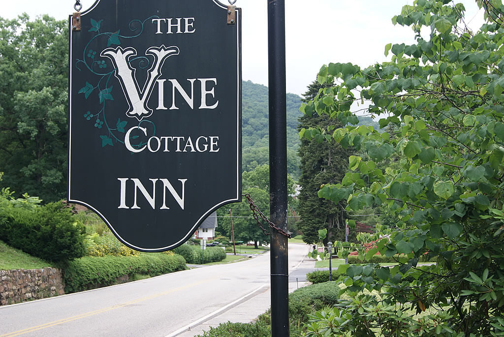 The Vine Cottage Inn Virginia Inn Broker
